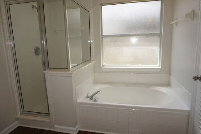 Building Photo - Julington Creek home with pool