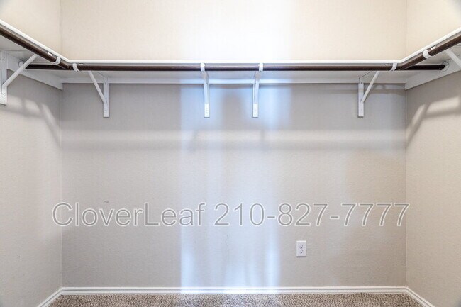 Building Photo - 2450 Dry Moss Way