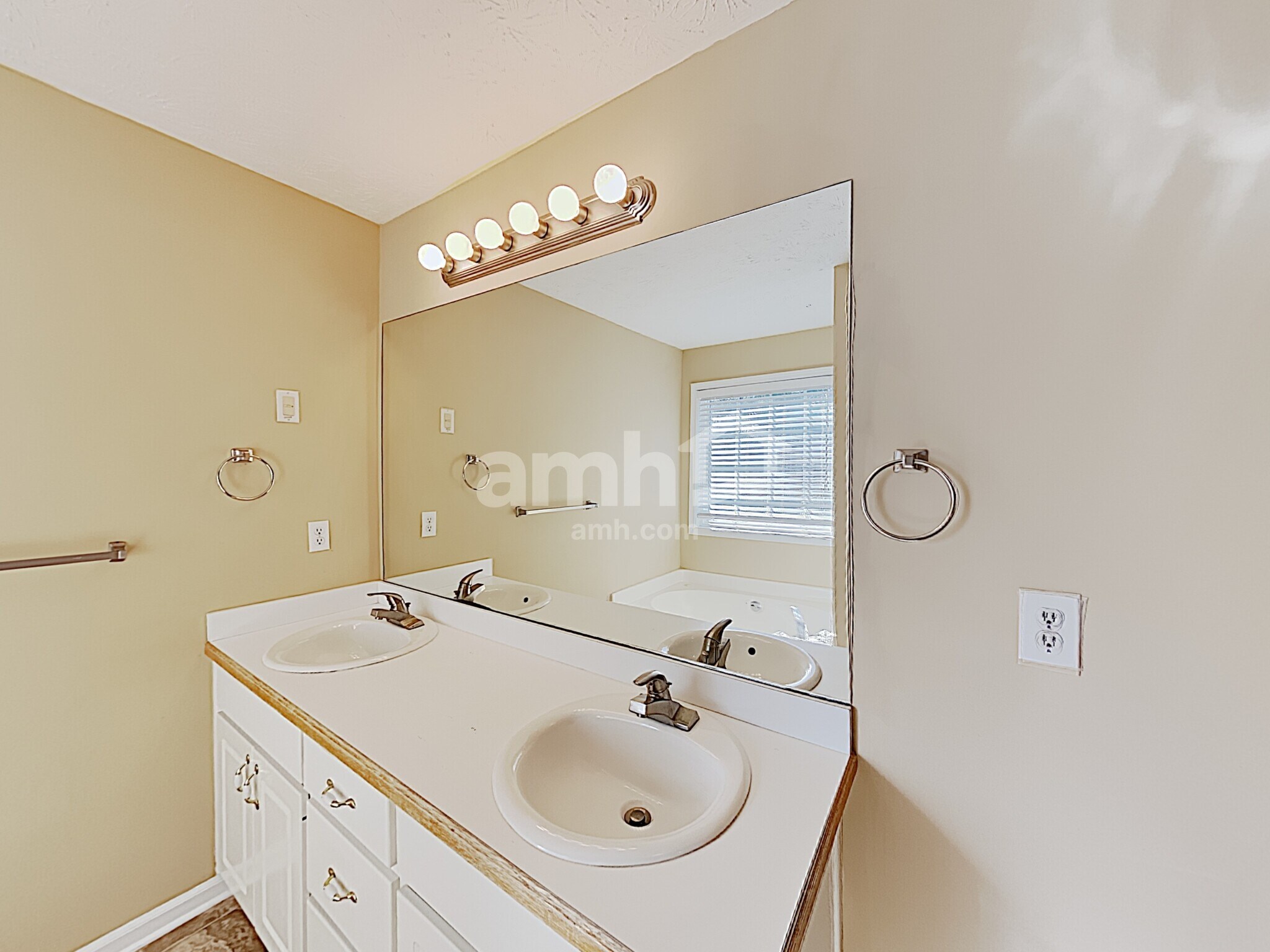 Building Photo - 1377 Bramlett Forest Ct