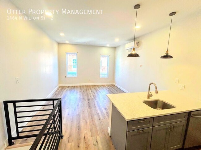 Building Photo - 1464 N Wilton St