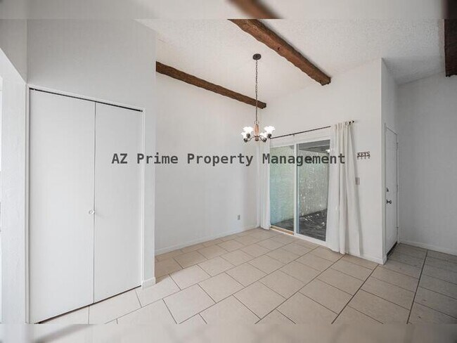 Building Photo - 625 S Allred Dr