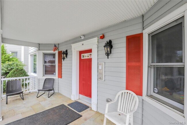 Building Photo - 54 Wildey St