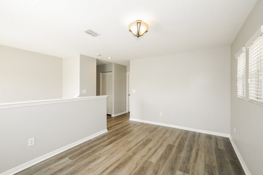 Building Photo - 18906 Parapet Pl