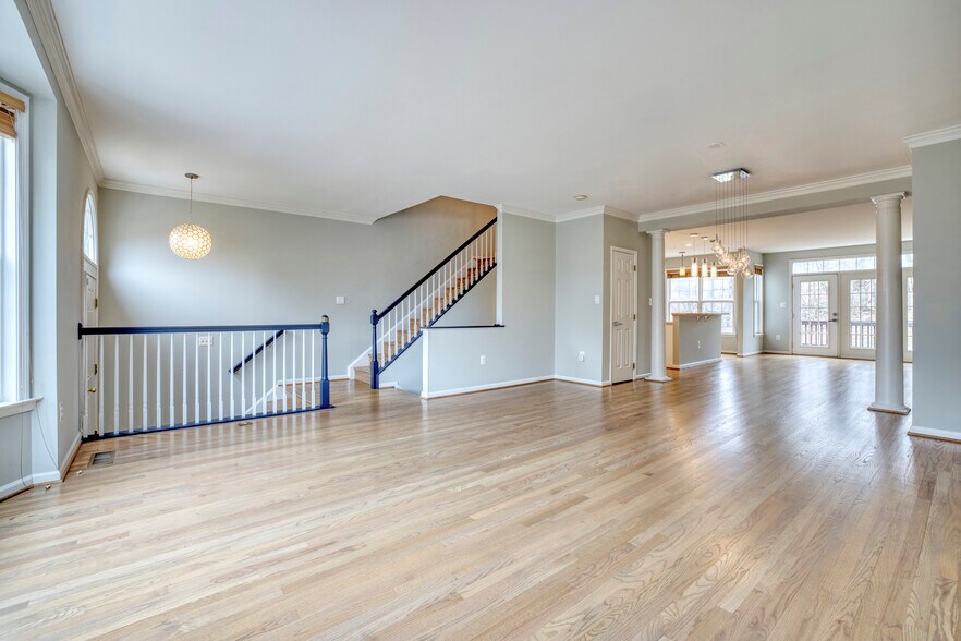 Building Photo - 5742 Governors Pond Cir