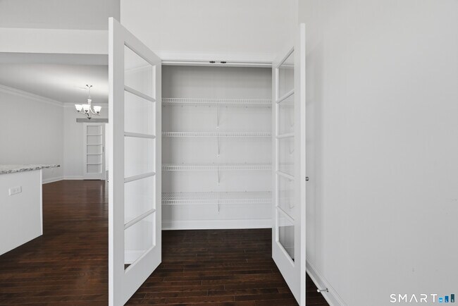 Building Photo - 15 Moorland Dr