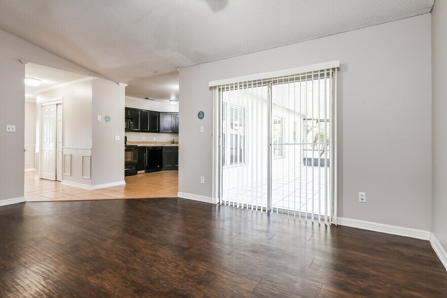 Building Photo - 2629 Saffron Dr