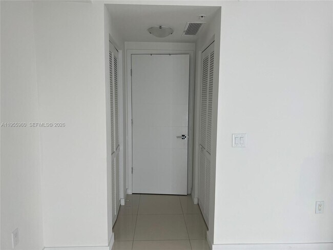 Building Photo - 7661 NW 107th Ave