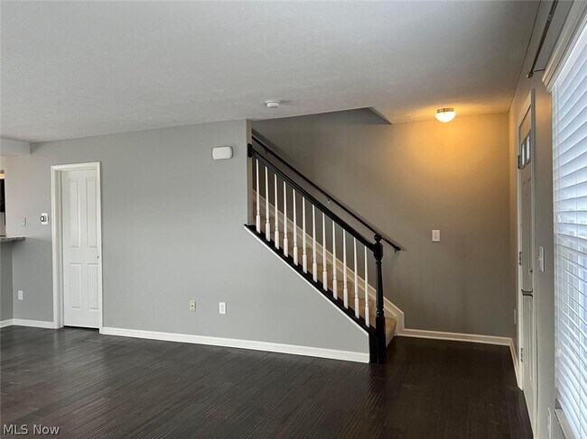 Building Photo - 109 Gifford Rd