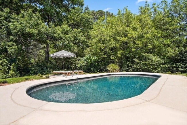 Building Photo - 1756 N Akin Dr NE