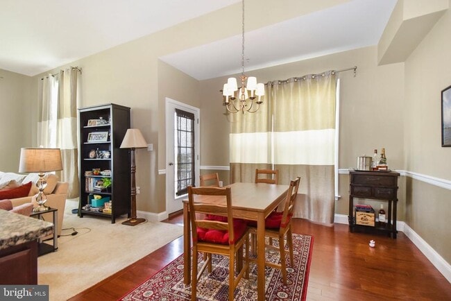 Building Photo - 709 Stag Ct