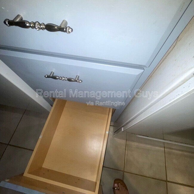 Building Photo - 2021 3rd Ave S