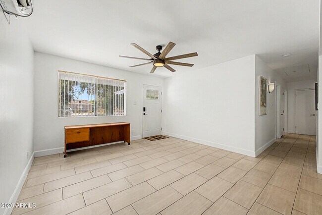 Building Photo - 1411 S Marilyn Ann Dr