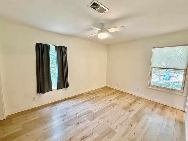 Building Photo - 7608 Tisdale Dr