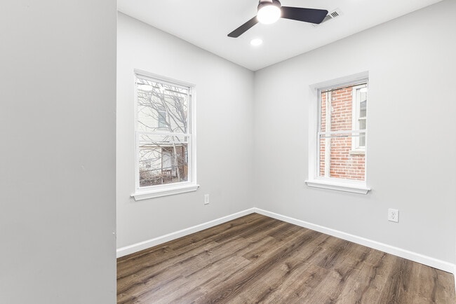 Building Photo - 515 Delamore Pl