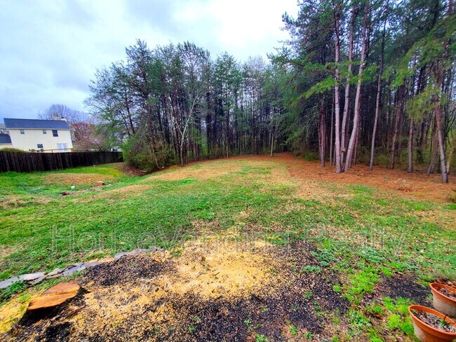 Building Photo - 9734 Hawkdale Ln