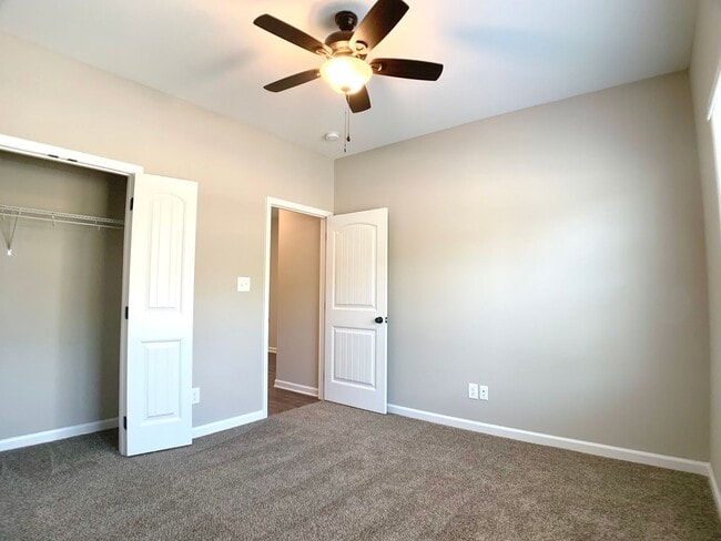 Building Photo - 1406 Citadel Dr