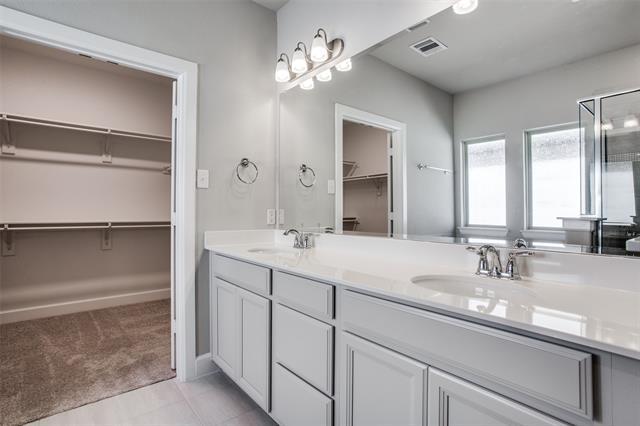 Building Photo - 2133 Barx Dr
