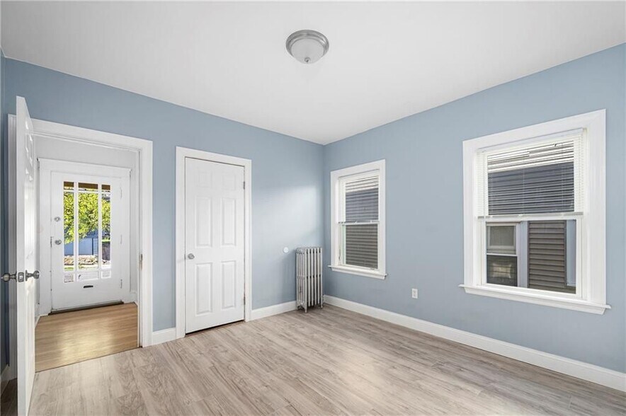 Building Photo - 97 11th St