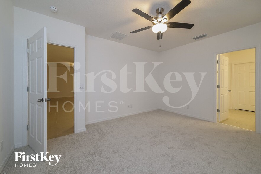 Building Photo - 845 Avenal Ln