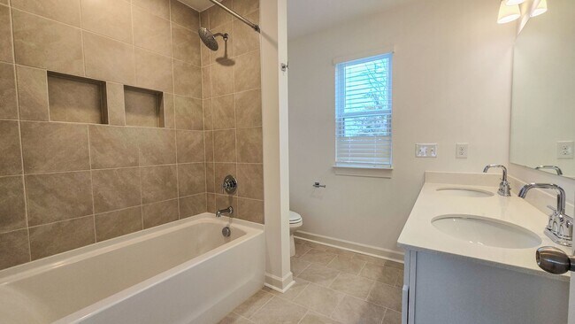 Building Photo - 1519 S Broad St