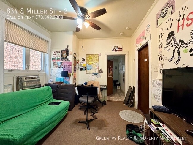 Building Photo - 834 S Miller St