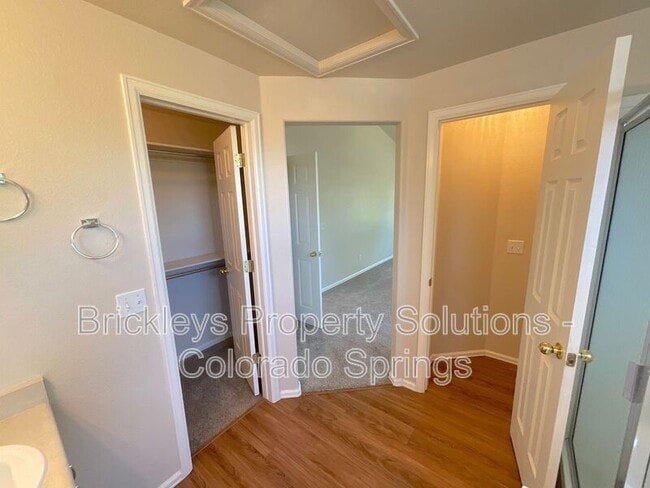 Building Photo - 6112 Chivalry Dr