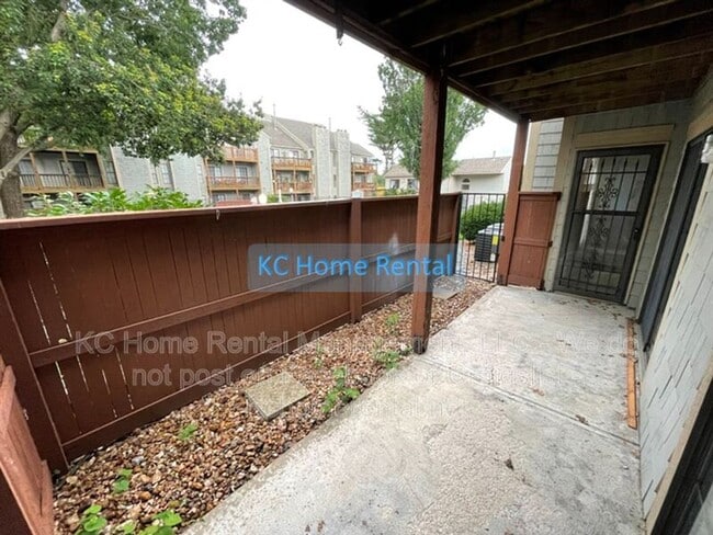 Building Photo - 12013 W 58th Pl