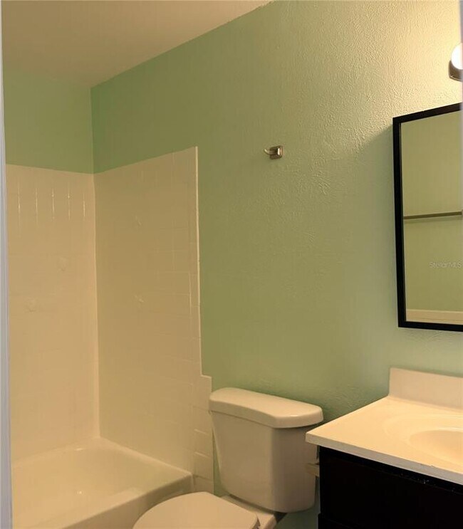 Building Photo - 208 Flamingo Dr