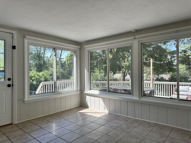 Building Photo - 3712 Pinecrest Rd