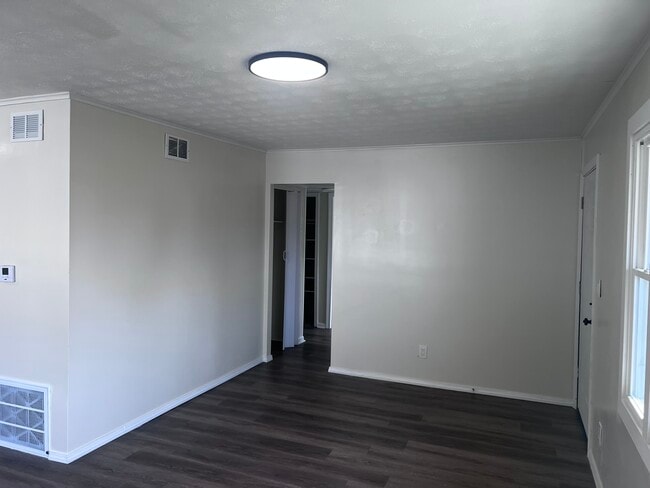 Building Photo - 5349 Pickford Dr