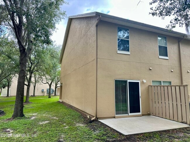 Building Photo - 5260 Collins Rd