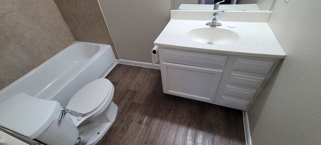 Building Photo - 8110 Woodward St