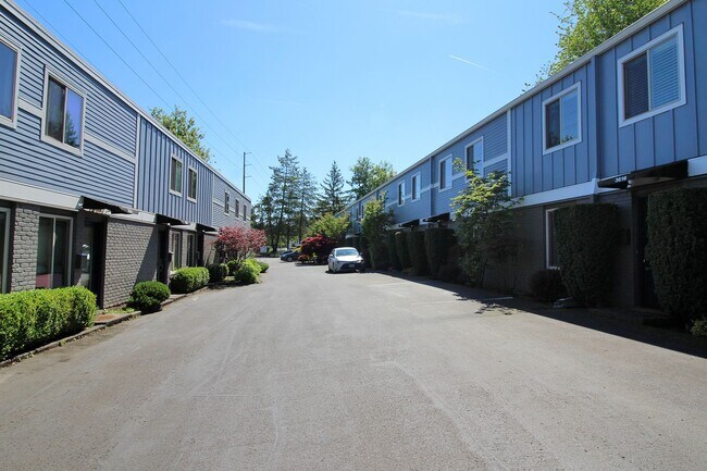 Building Photo - Super Charming FULLY FURNISHED 1 Bedroom M...