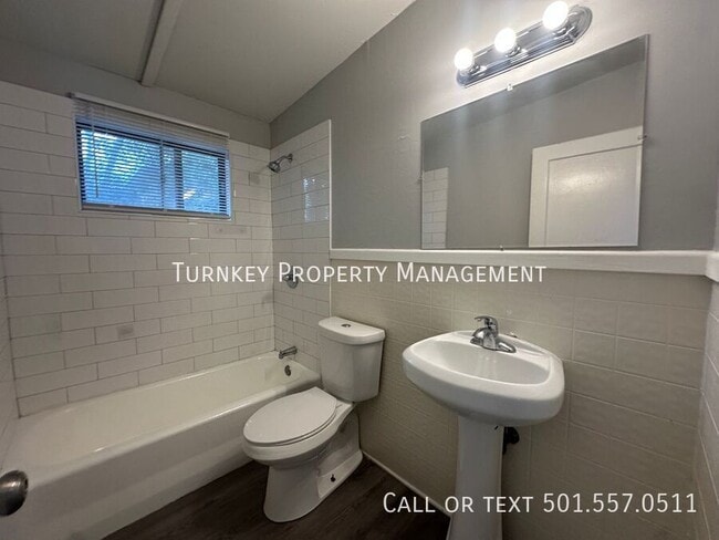 Building Photo - 17 Belmar Dr