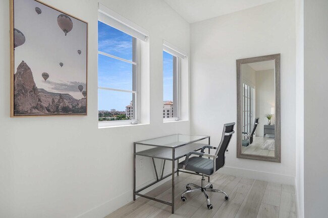 Building Photo - 155 E Boca Raton Rd