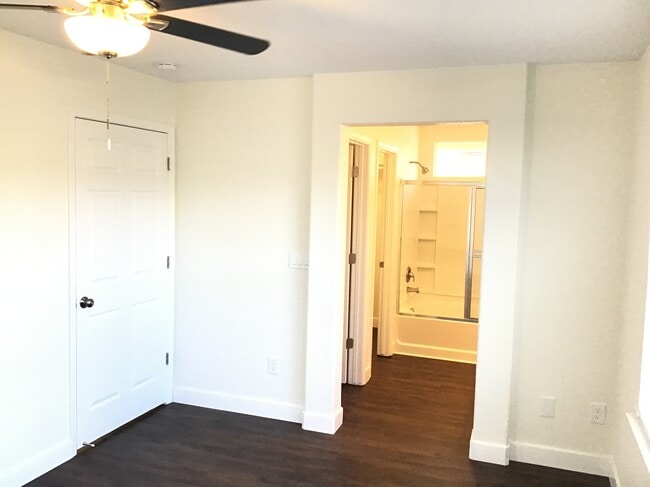 Building Photo - 6700 Panther Creek Dr