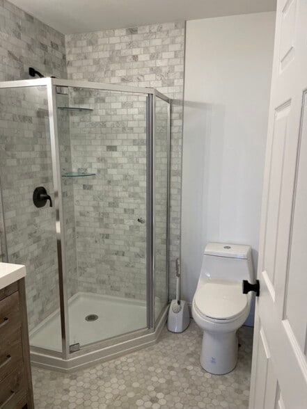 bathroom - 178 Bridge Street