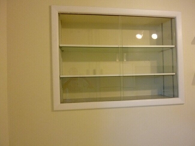 Building Photo - 1211 W Dalke Ave