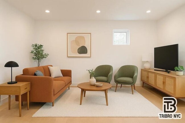 Building Photo - 3 bedroom in BROOKLYN NY 11206