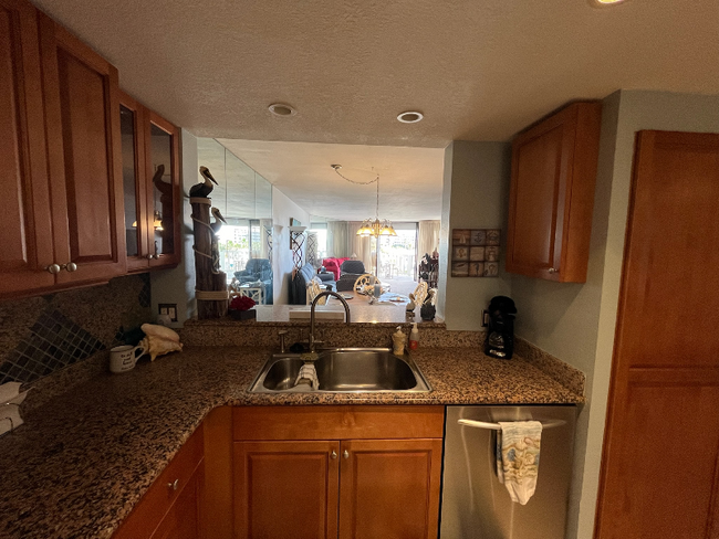 Building Photo - 6650 Sunset Way