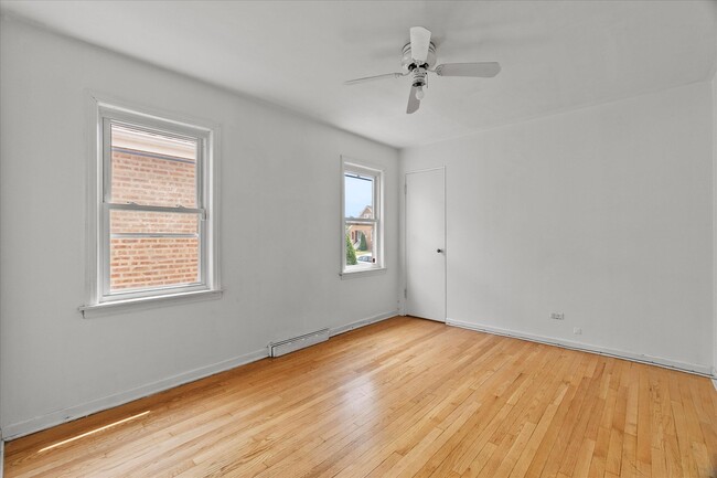 Building Photo - 3656 W 70th Pl
