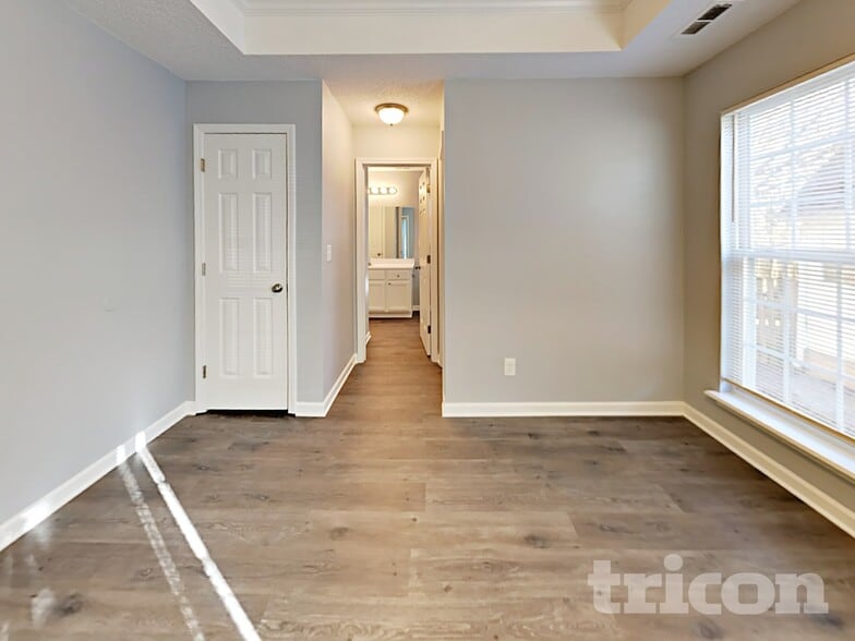 Building Photo - 8118 Bella Vista Ct