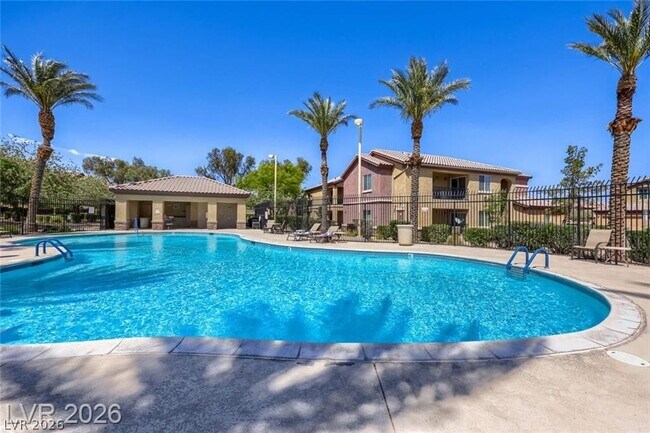Building Photo - 6868 Sky Pointe Dr