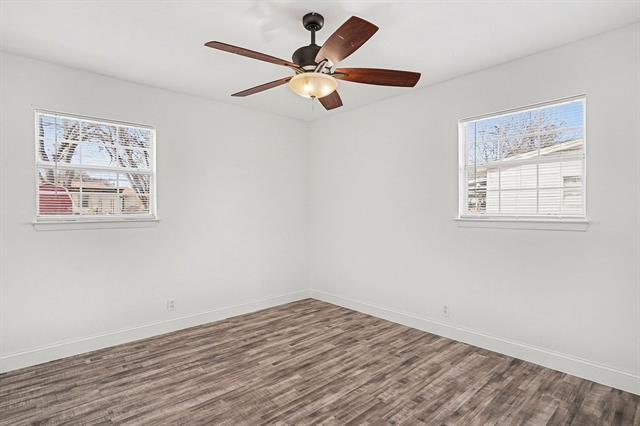 Building Photo - 2211 Barbell Ln