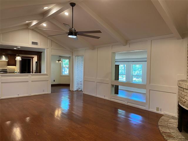 Building Photo - 2026 River Oaks Cir
