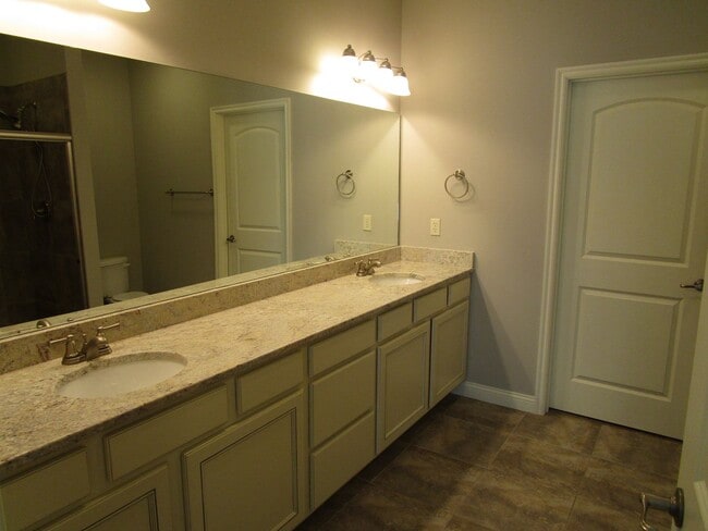 Building Photo - Huge 3BR/3BA Villa at Boulder Springs - Available July!!