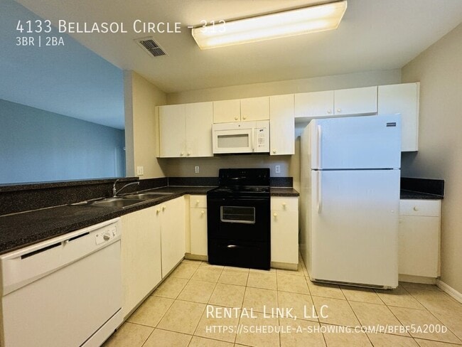 Building Photo - 4133 Bellasol Cir