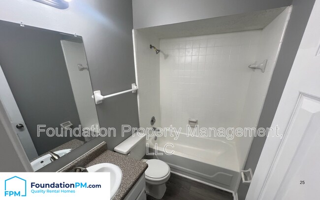 Building Photo - 7083 Gleneagles Dr