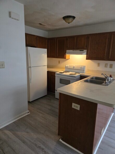 Building Photo - 3453 Clover Meadows Dr