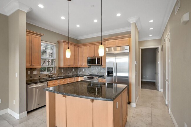 Building Photo - Lake Las Vegas 1st Floor Condo With Stunning Views And Garage